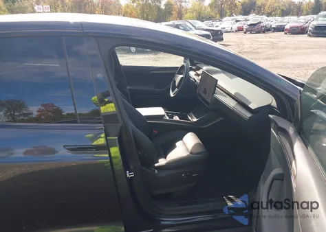 2026 Tesla Model X z USA, uszkodzony, nr VIN 7SAXCBE59TF473264